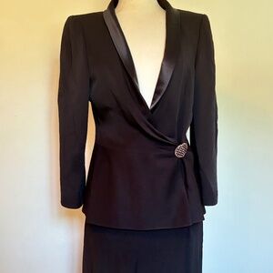 Valentino Suit. Vintage -skirt and jacket set